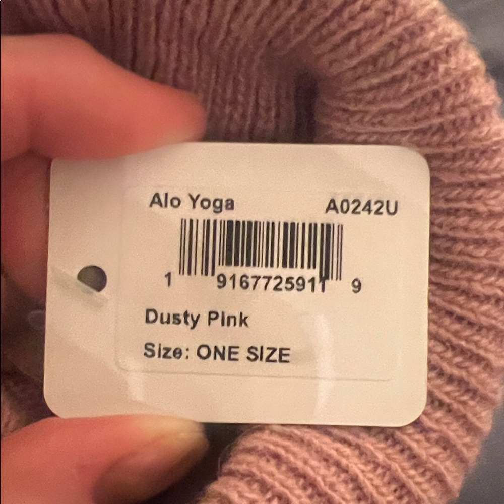 ALO Yoga Everyday Beanie - Dusty Pink - Picture 2 of 3